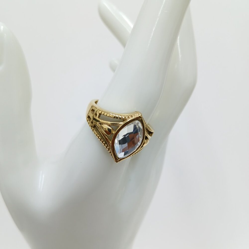 Ring - Picture 5 of 5